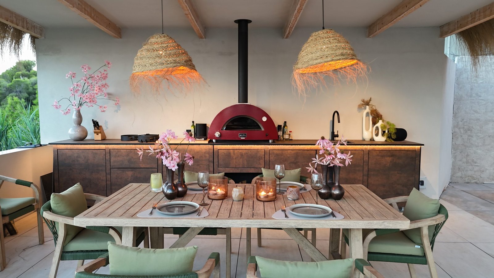 Luxz outdoor kitchen